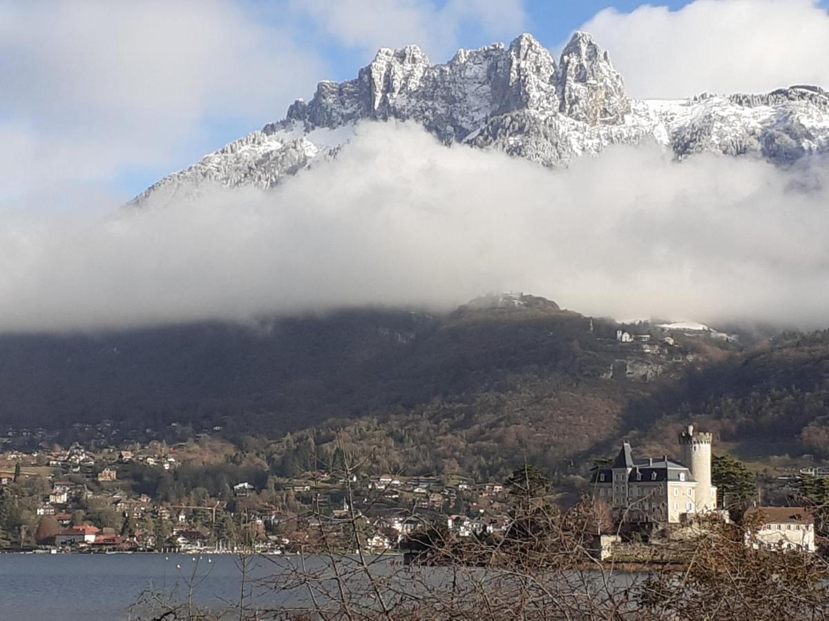 La Carte Postale Lägenhet Duingt Exteriör bild