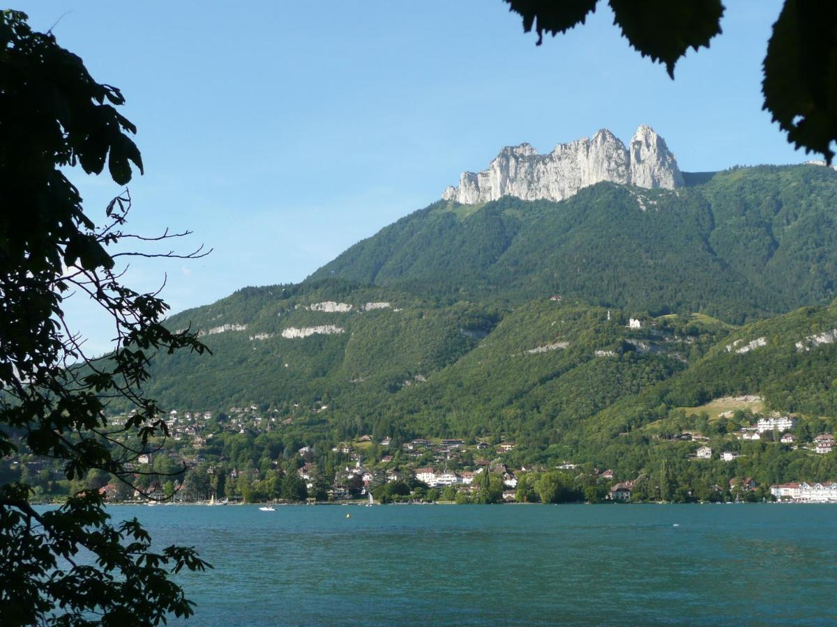 La Carte Postale Lägenhet Duingt Exteriör bild